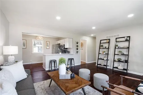 $250,000 | 8509 Troup Avenue, Kansas City, KS 66112