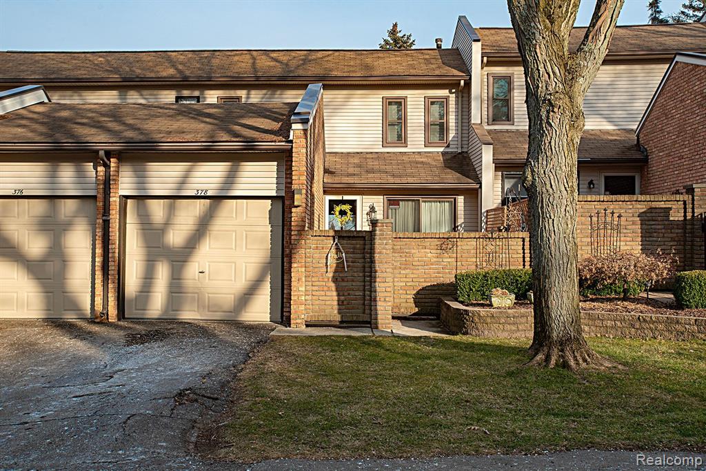 378 Willow Grove Lane Rochester Hills, MI 48307 - Photo 1 of 42