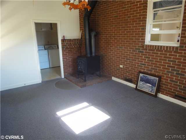 1949 Cartersville Road Cartersville, VA 23027 - Photo 11 of 24 Den/Family/Great Room