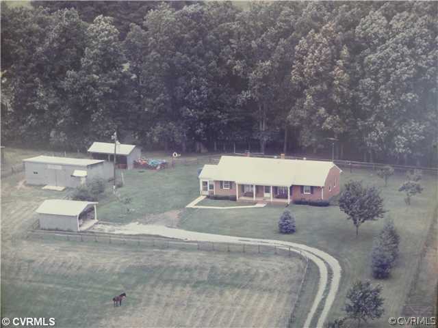 1949 Cartersville Road Cartersville, VA 23027 - Photo 2 of 24 Exterior Front