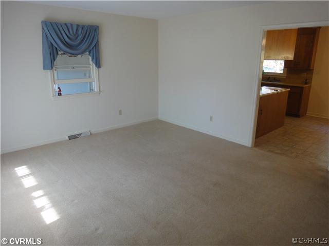 1949 Cartersville Road Cartersville, VA 23027 - Photo 5 of 24 Living Room