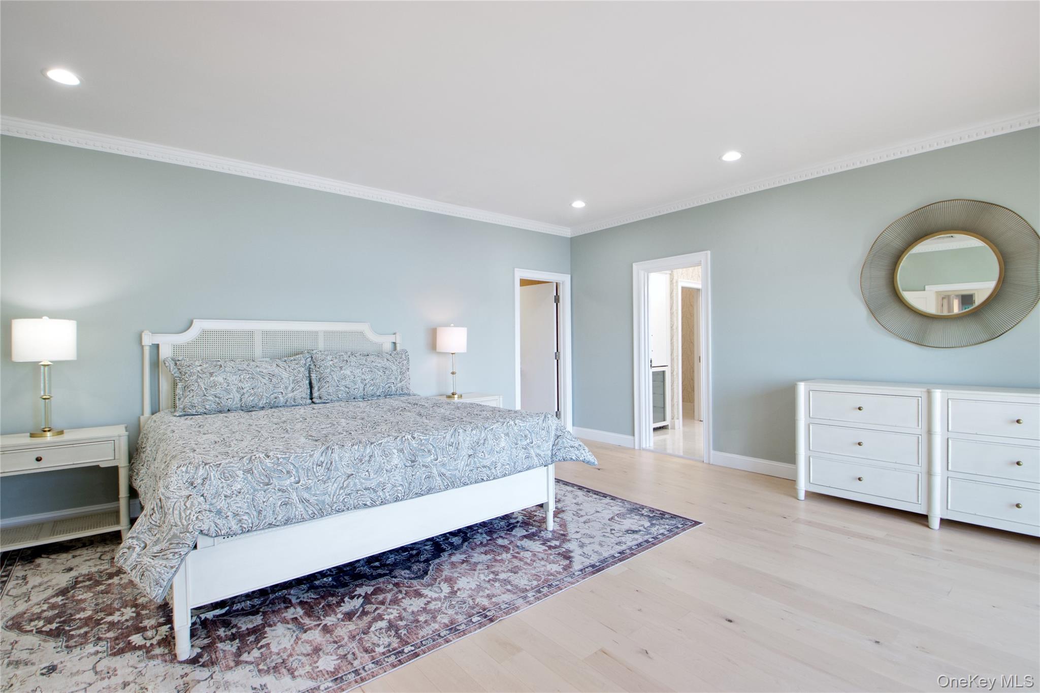 26 Tennis Court Road Oyster Bay, NY 11771 - Photo 18 of 41