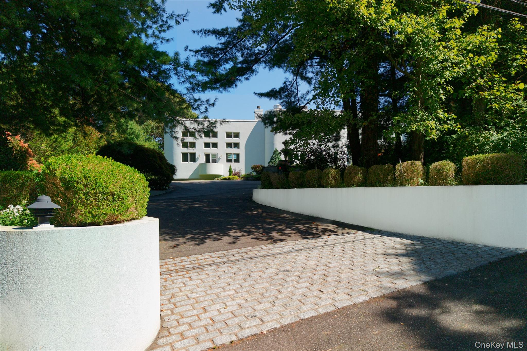 26 Tennis Court Road Oyster Bay, NY 11771 - Photo 33 of 41