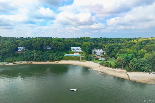 $6,995,000 | 26 Tennis Court Road, Oyster Bay, NY 11771