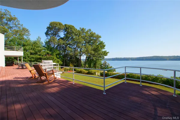 $6,995,000 | 26 Tennis Court Road, Oyster Bay, NY 11771