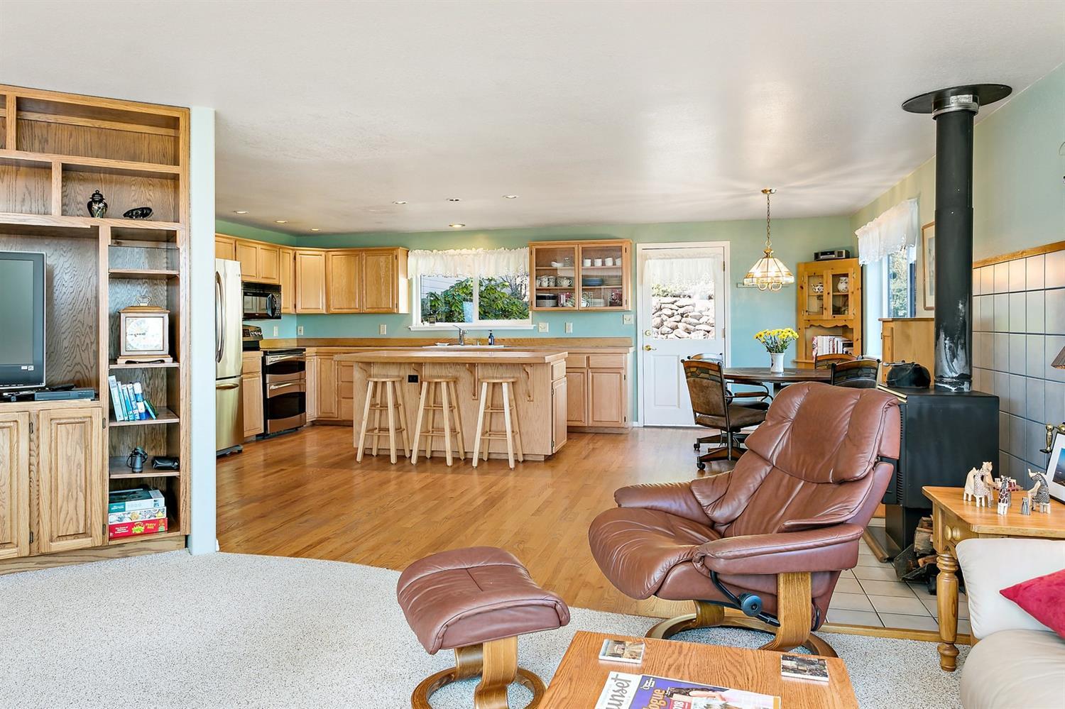 484 Hawk Gulch Road Medford, OR 97501 - Photo 15 of 35 Additional Photo
