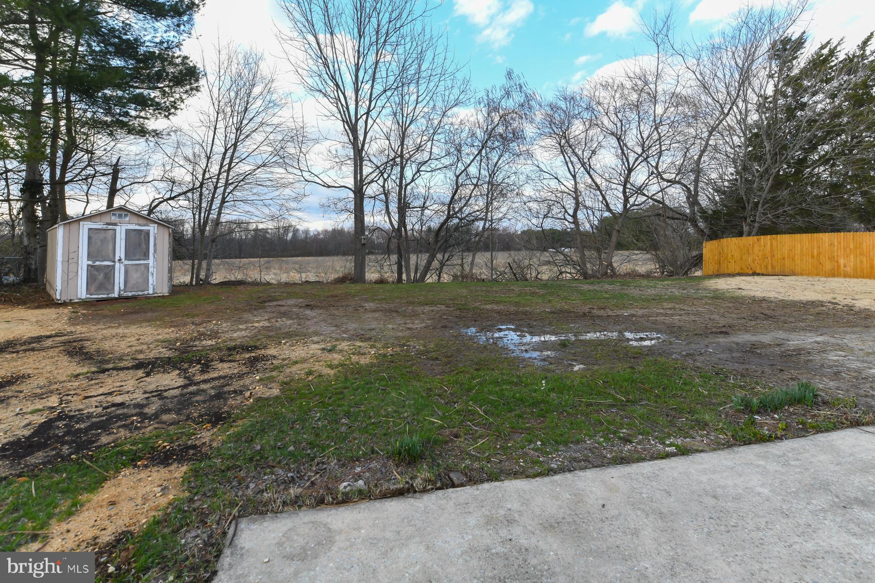 10 Ivy Lane Sicklerville, NJ 08081 - Photo 25 of 30 a view of a yard with a house