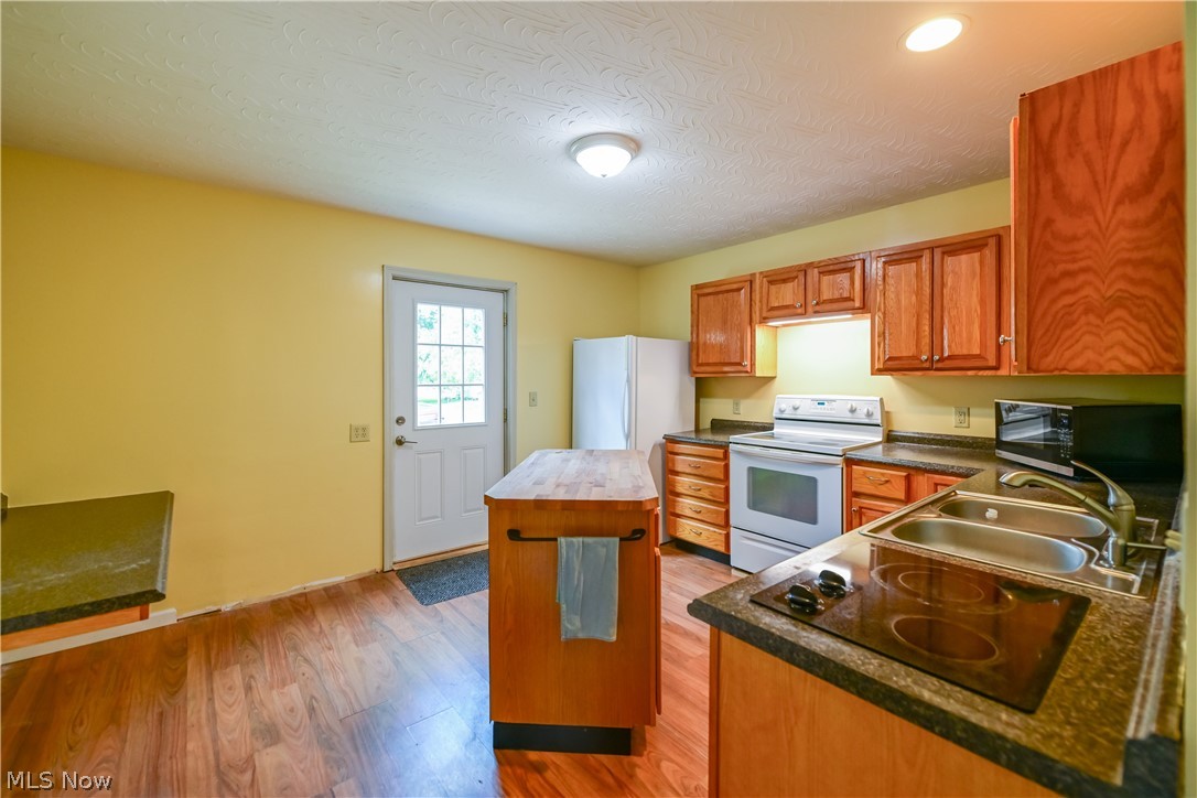 14 Connett Road The Plains, OH 45780 - Photo 2 of 36