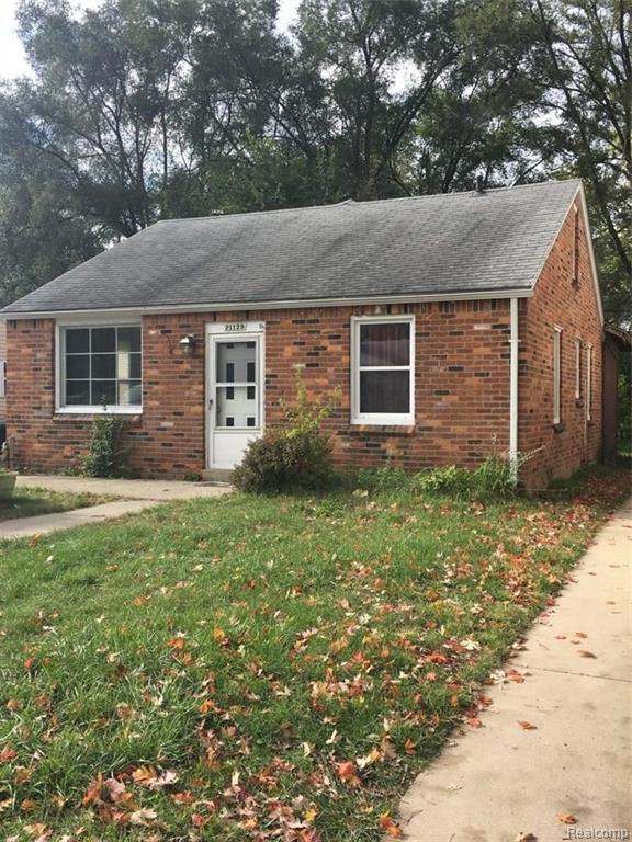 21129 Rensselaer Street Farmington, MI 48336 - Photo 2 of 10