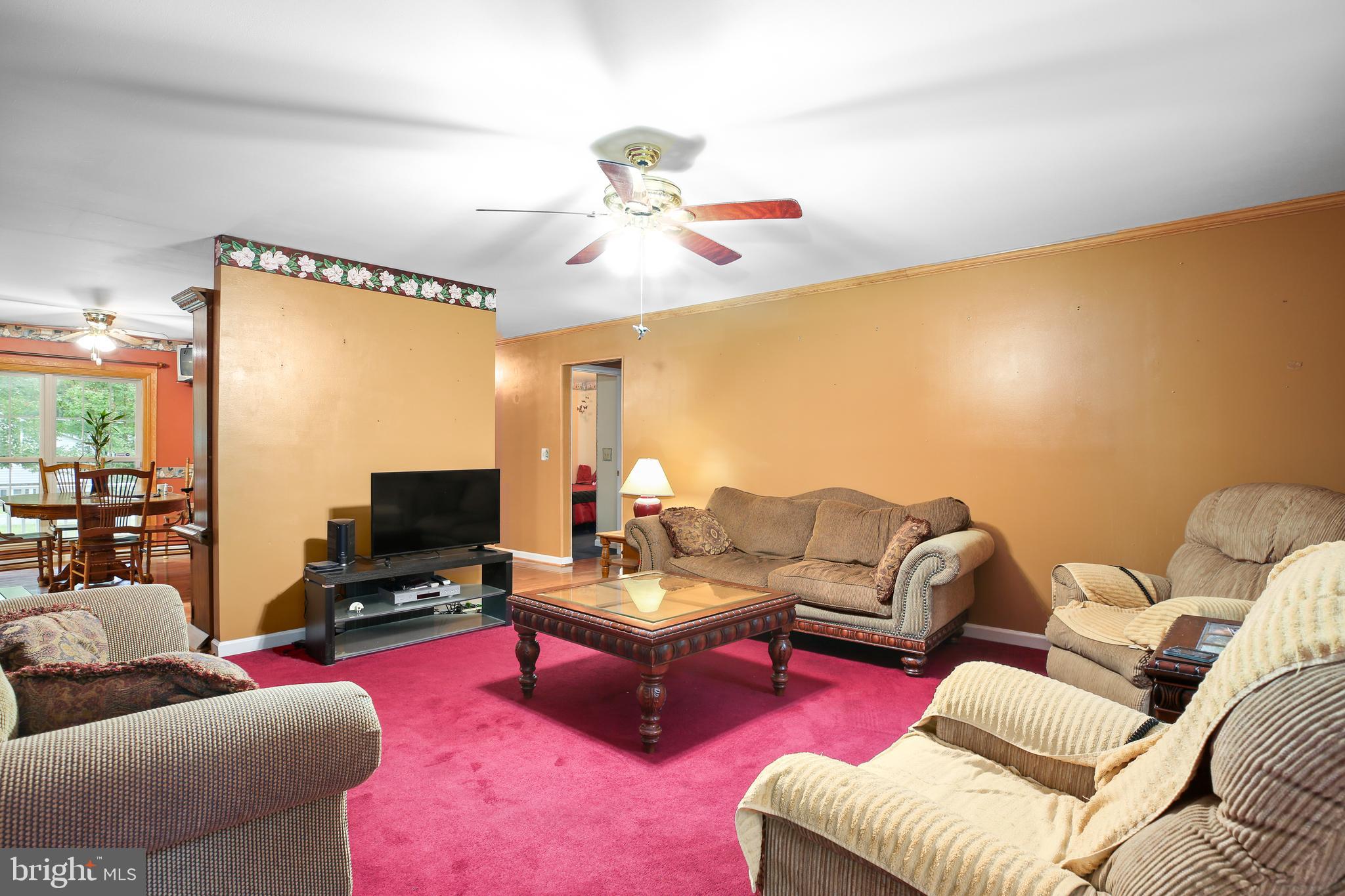 147 Richards Ferry Road Fredericksburg, VA 22406 - Photo 14 of 48 Livingroom