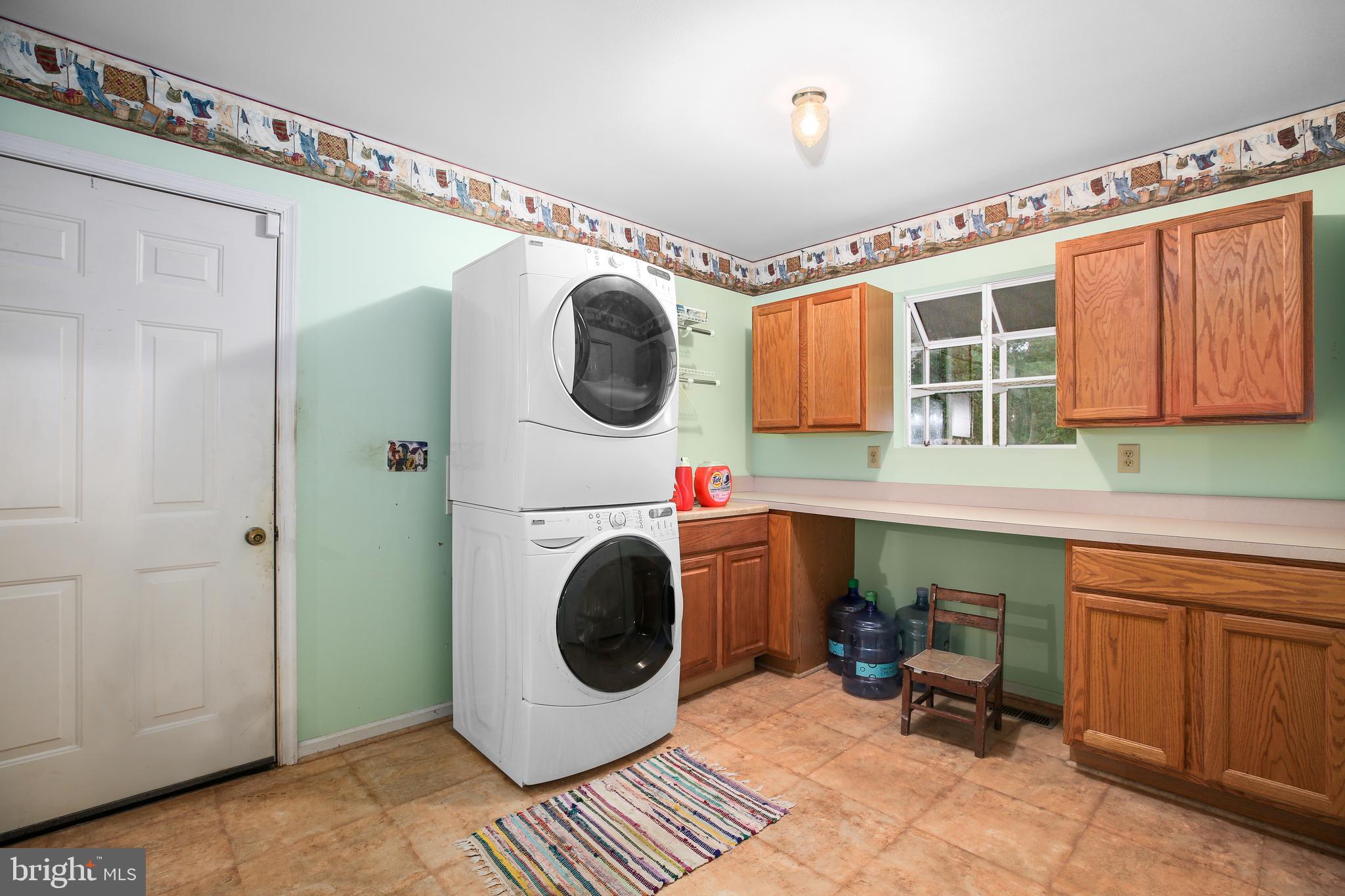 147 Richards Ferry Road Fredericksburg, VA 22406 - Photo 24 of 48 Upstairs laundry room-2 laundrys