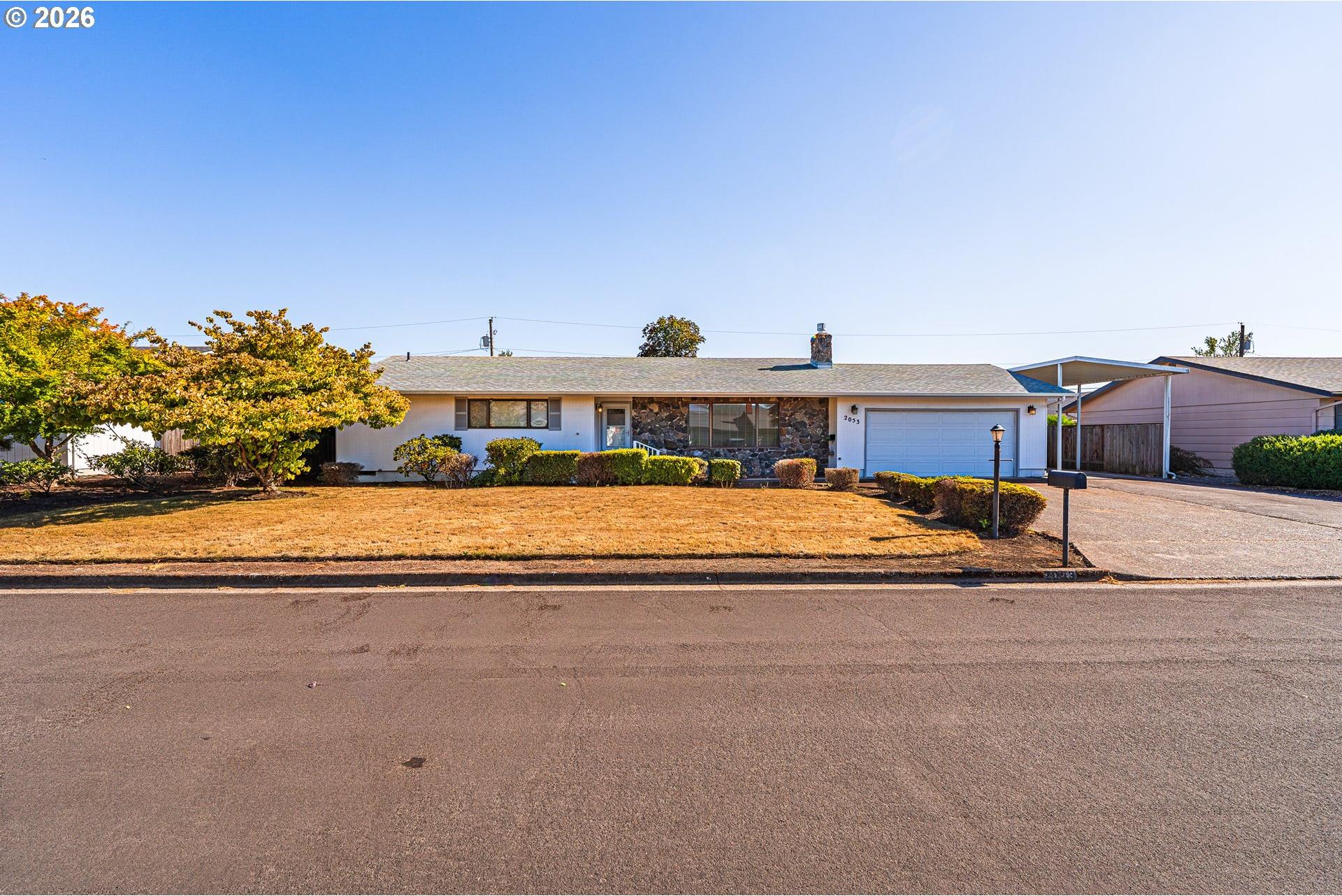 2053 Firth Avenue Springfield, OR 97477 - Photo 1 of 29 Gallery Image 1