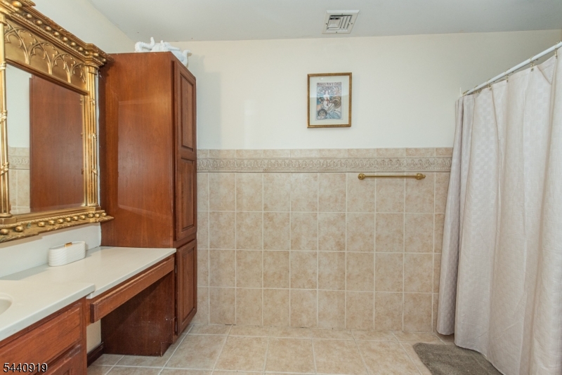 101 Rolling Ridge Road West Milford, NJ 07480 - Photo 18 of 33