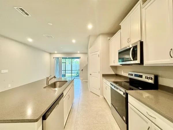 $2,300 | 3247 Feather Hvn Place, Brandon, FL 33511