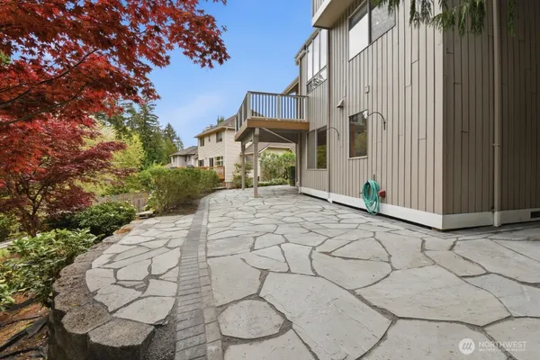 $5,300 | 22348 Northeast 18th Street, Sammamish, WA 98074
