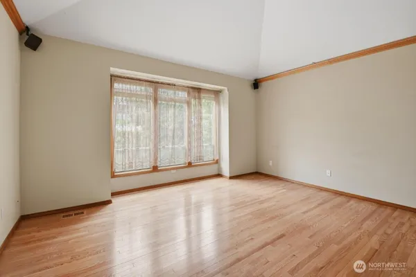 $5,300 | 22348 Northeast 18th Street, Sammamish, WA 98074