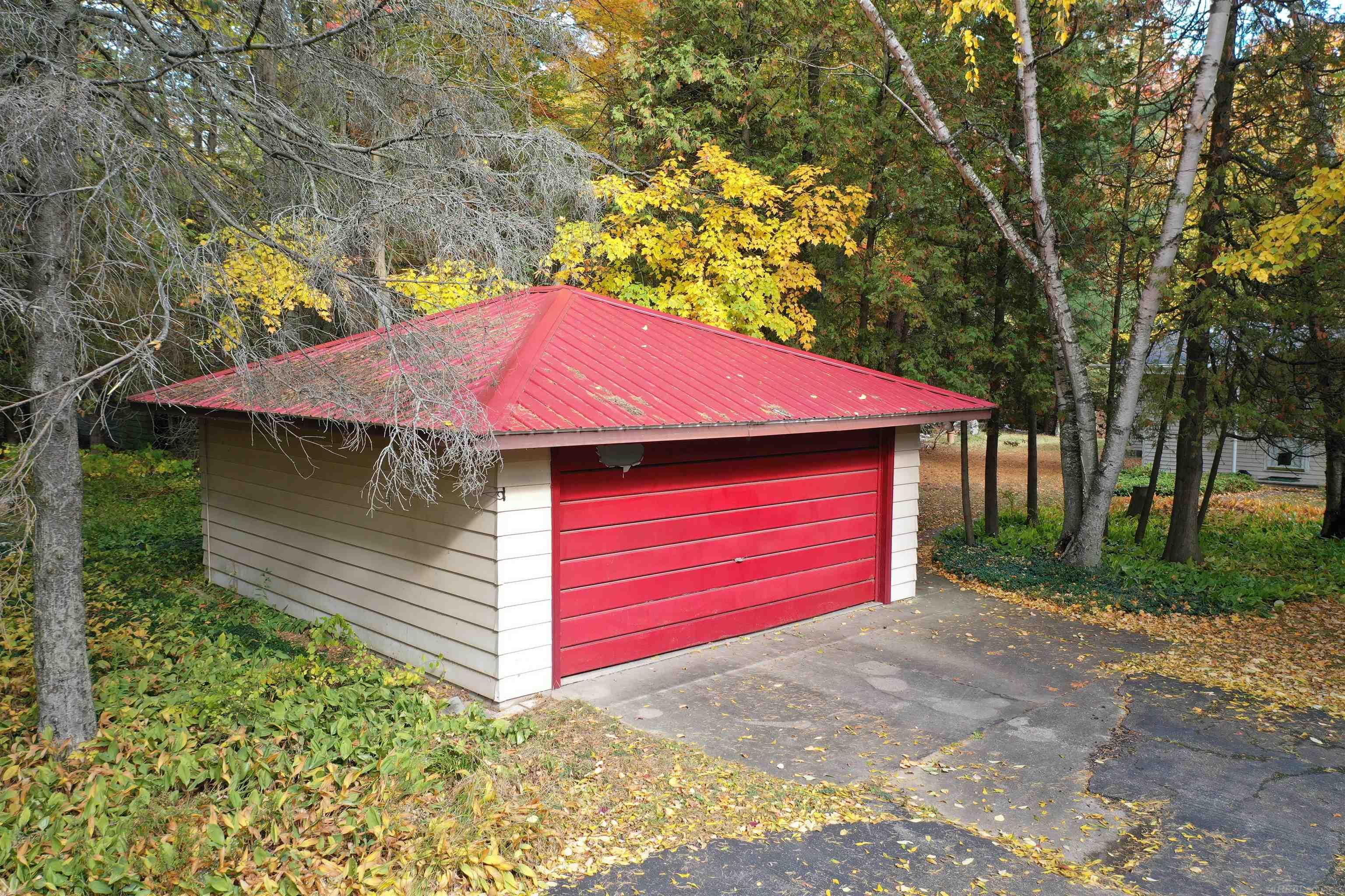 7124 Holverson Road Carsonville, MI 48419 - Photo 16 of 64 50093806-15.JPG