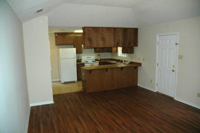 30737 Stanton Road Daphne, AL 36527 - Photo 2 of 5 Family Room