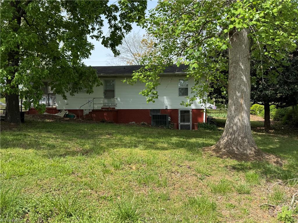 231 Becks Church Road Lexington, NC 27292 - Photo 13 of 14 Back view. Access basement from the back steps.