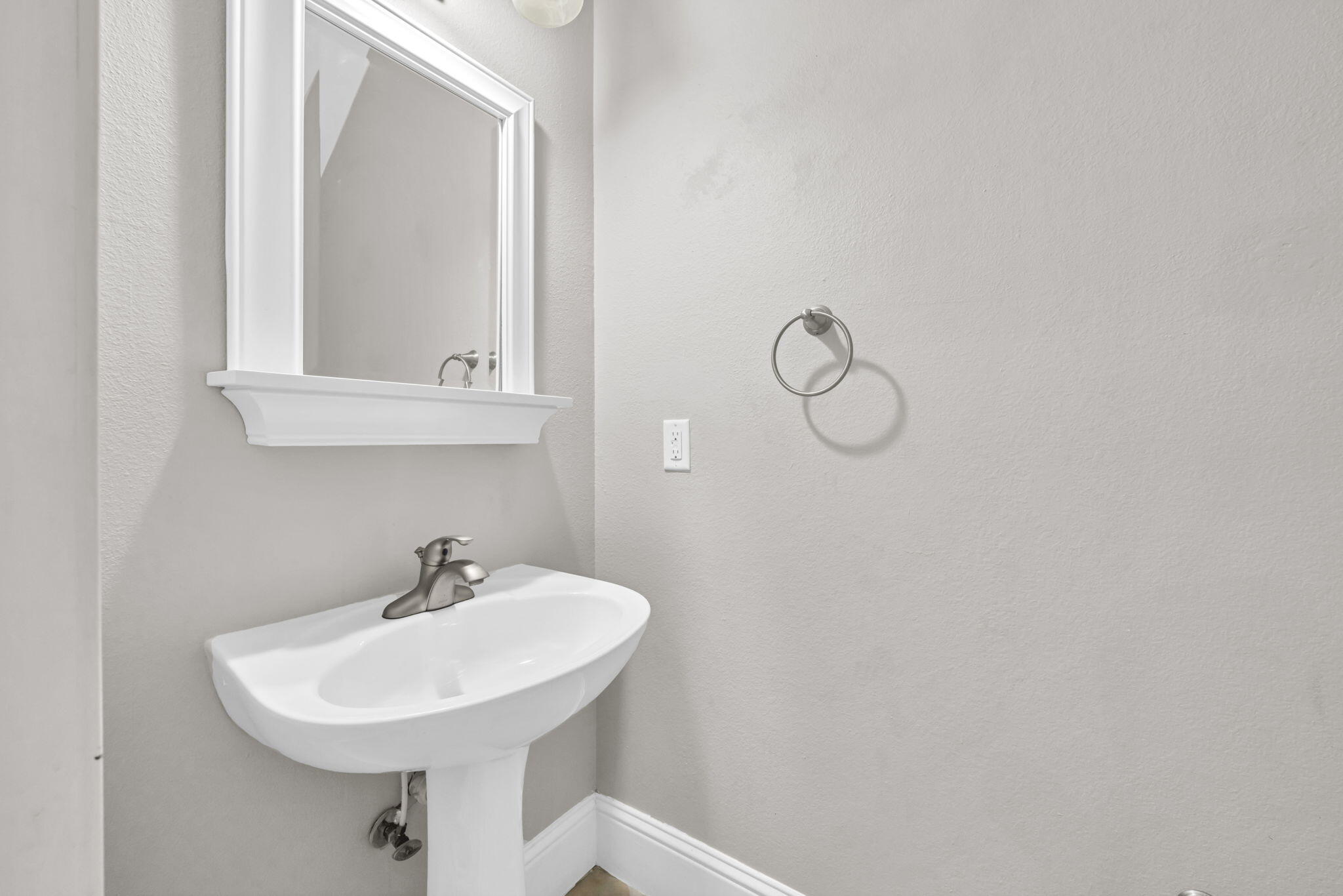 60 Talon Court Santa Rosa Beach, FL 32459 - Photo 11 of 29 1st floor half bath