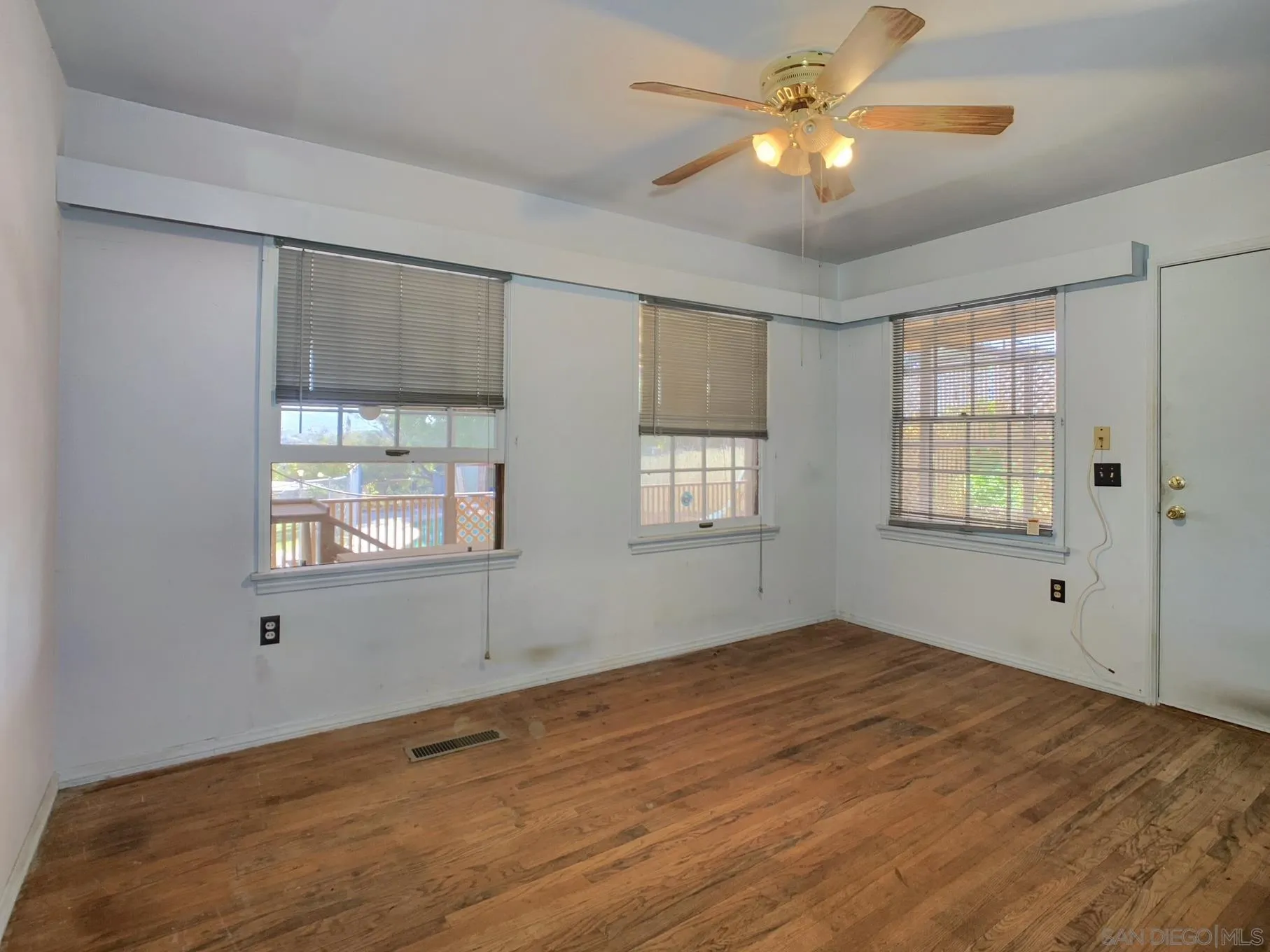 10440 Loma Rancho Drive Spring Valley, CA 91978 - Photo 17 of 28 Gallery Image 17