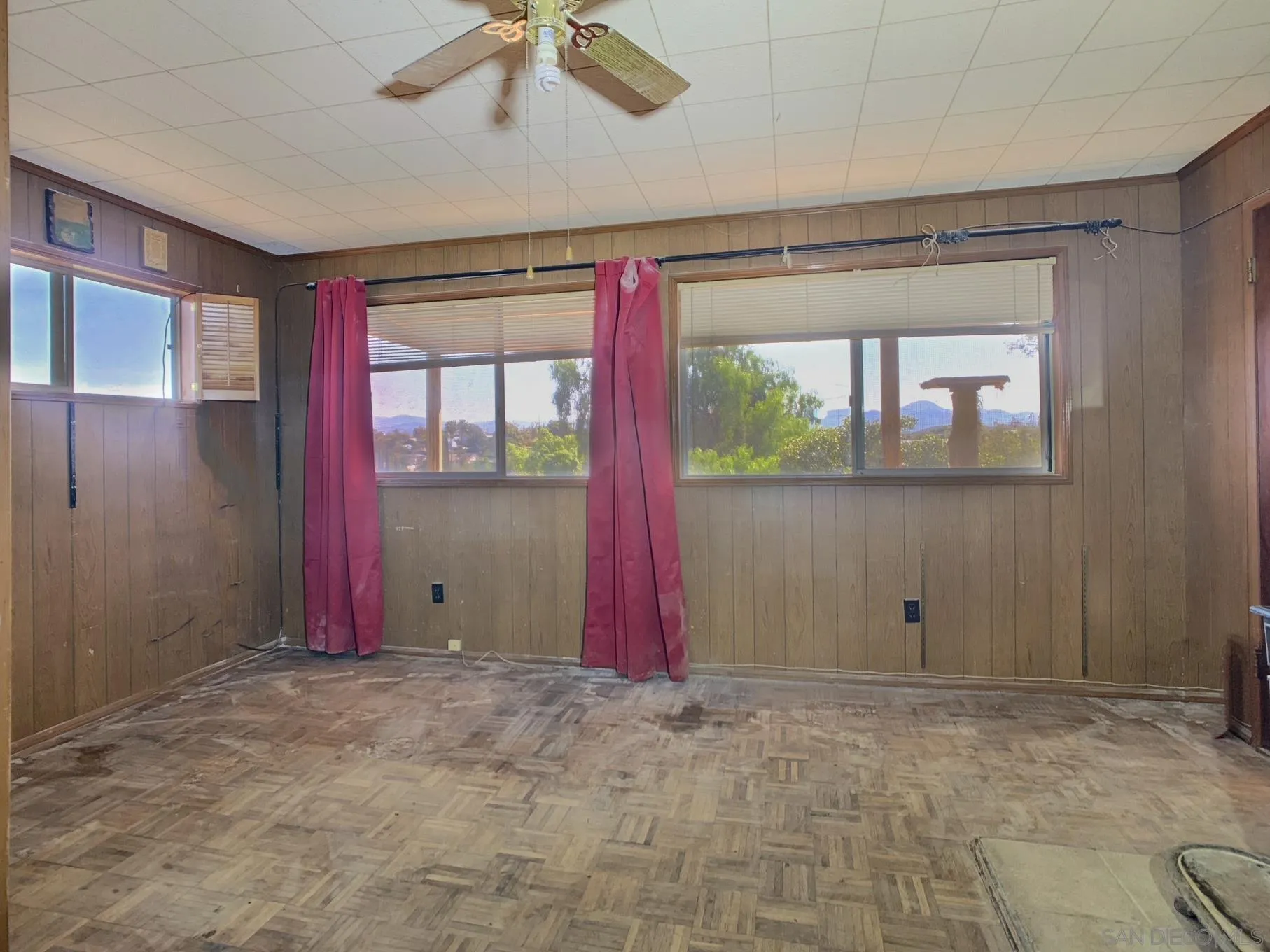 10440 Loma Rancho Drive Spring Valley, CA 91978 - Photo 8 of 28 Gallery Image 8