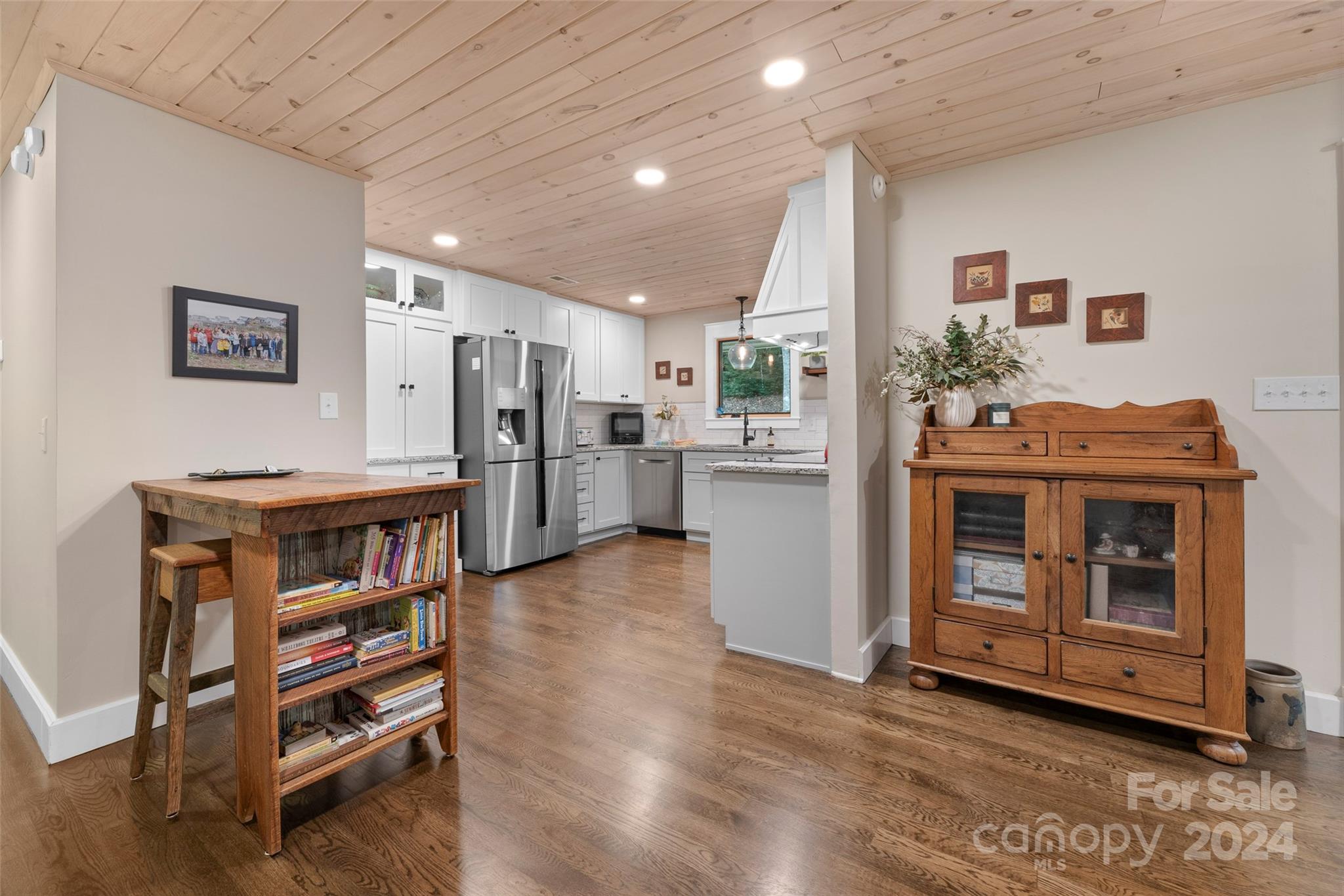 1367 Cardinal Road Brevard, NC 28712 - Photo 14 of 46 Gallery Image 14