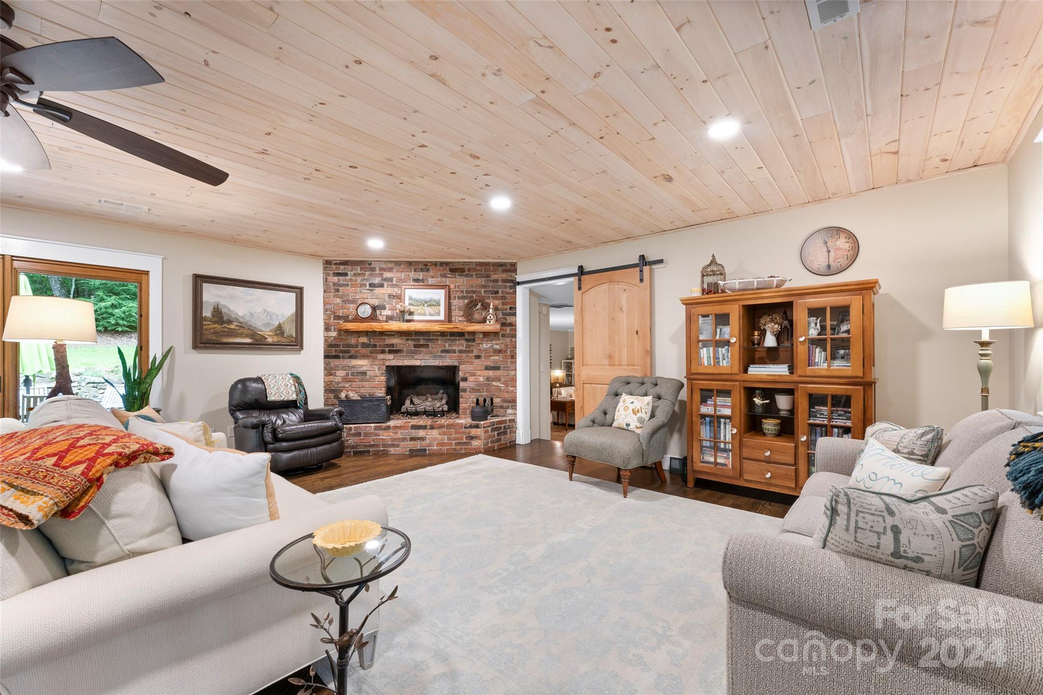 1367 Cardinal Road Brevard, NC 28712 - Photo 10 of 46 Gallery Image 10