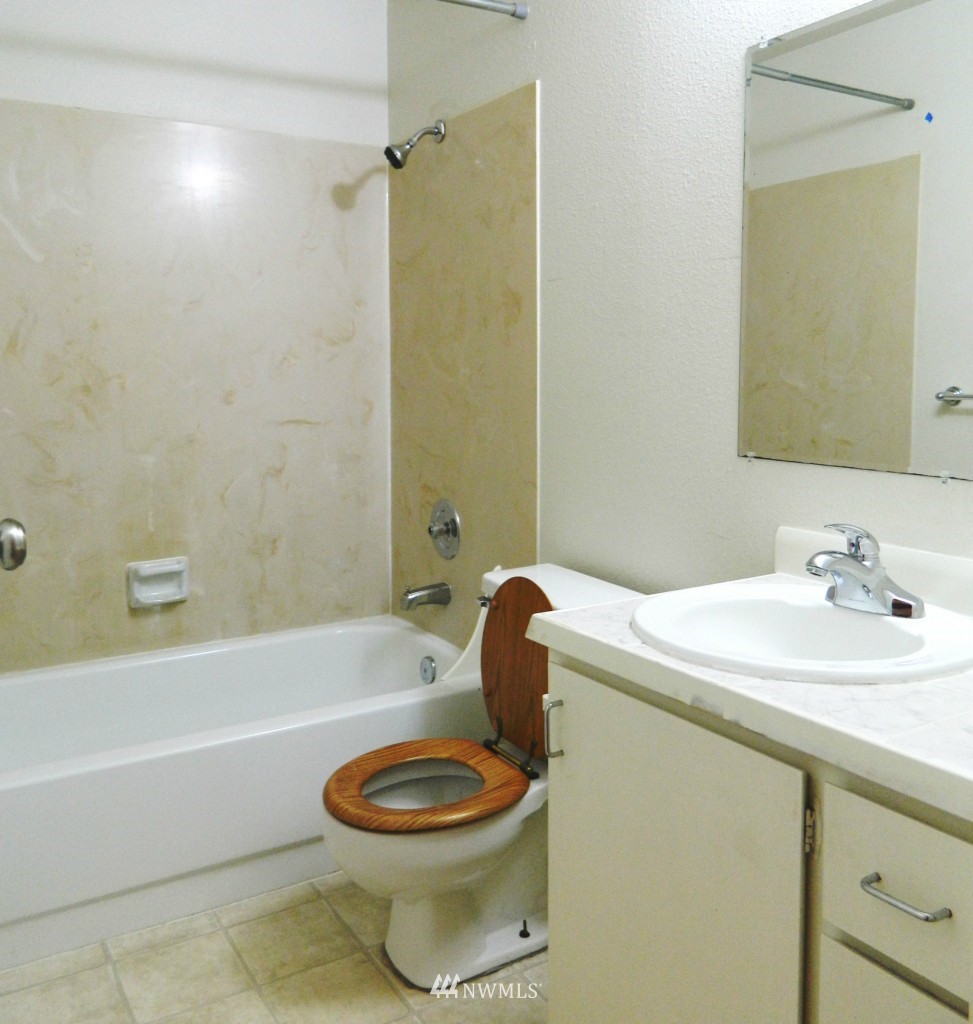 14601 Southeast 195th Place Renton, WA 98058 - Photo 11 of 19 Gallery Image 11