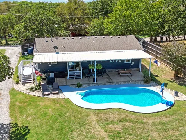 $749,900 | 7130 Briar Road, Azle, TX 76020