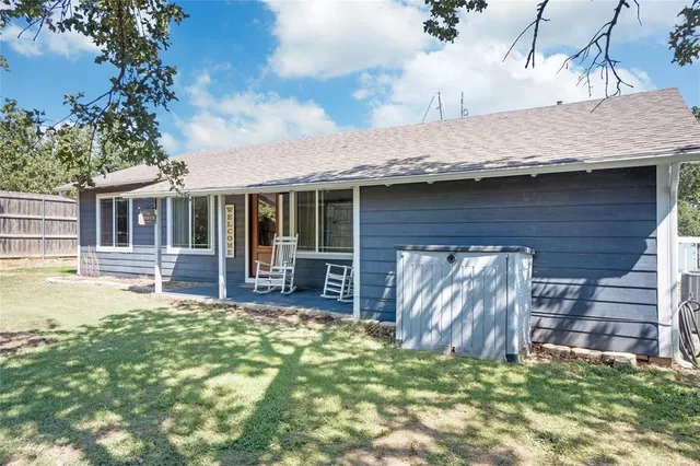 $749,900 | 7130 Briar Road, Azle, TX 76020