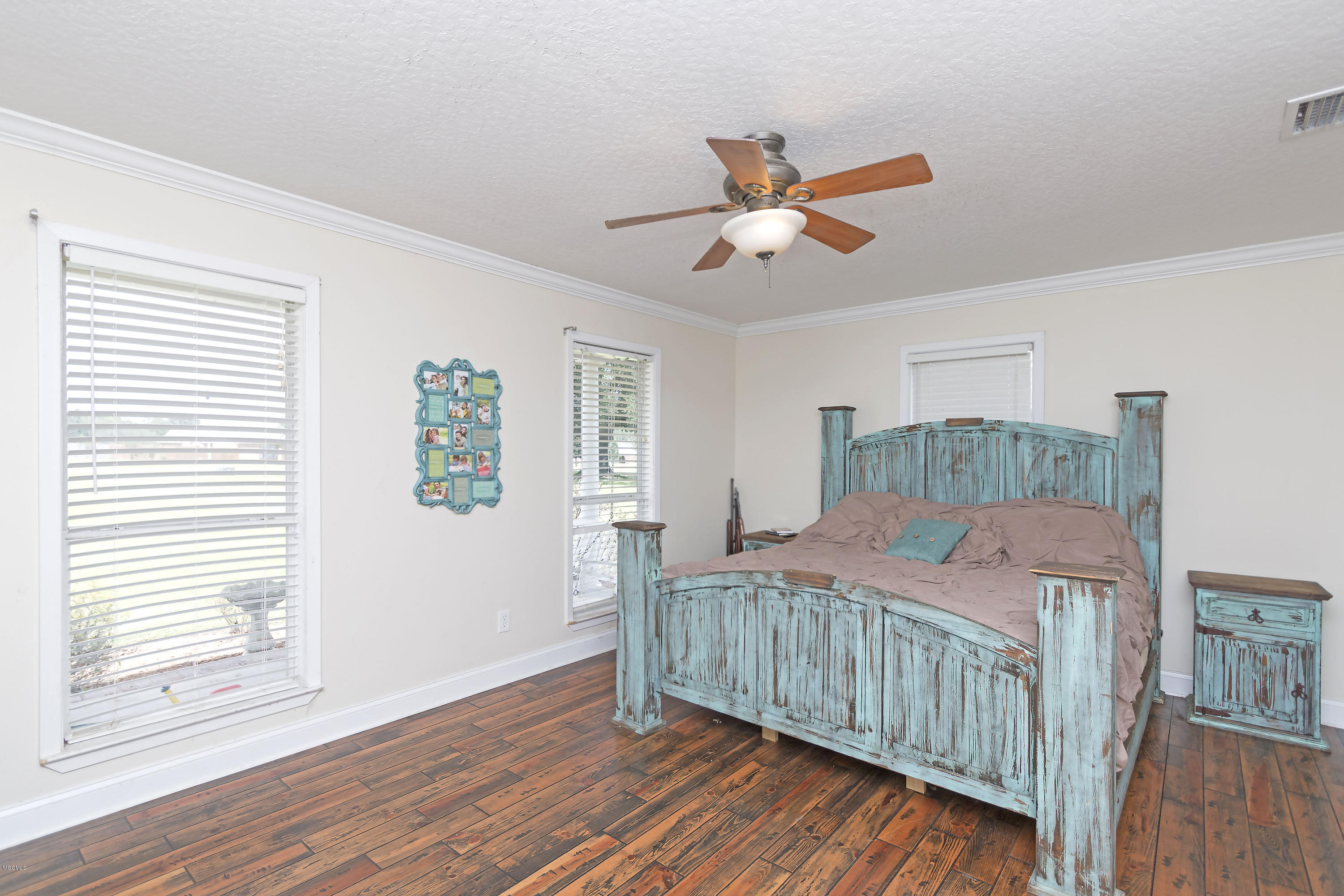 5017 Remington Road Moss Point, MS 39562 - Photo 11 of 23 11 Mstr BR1