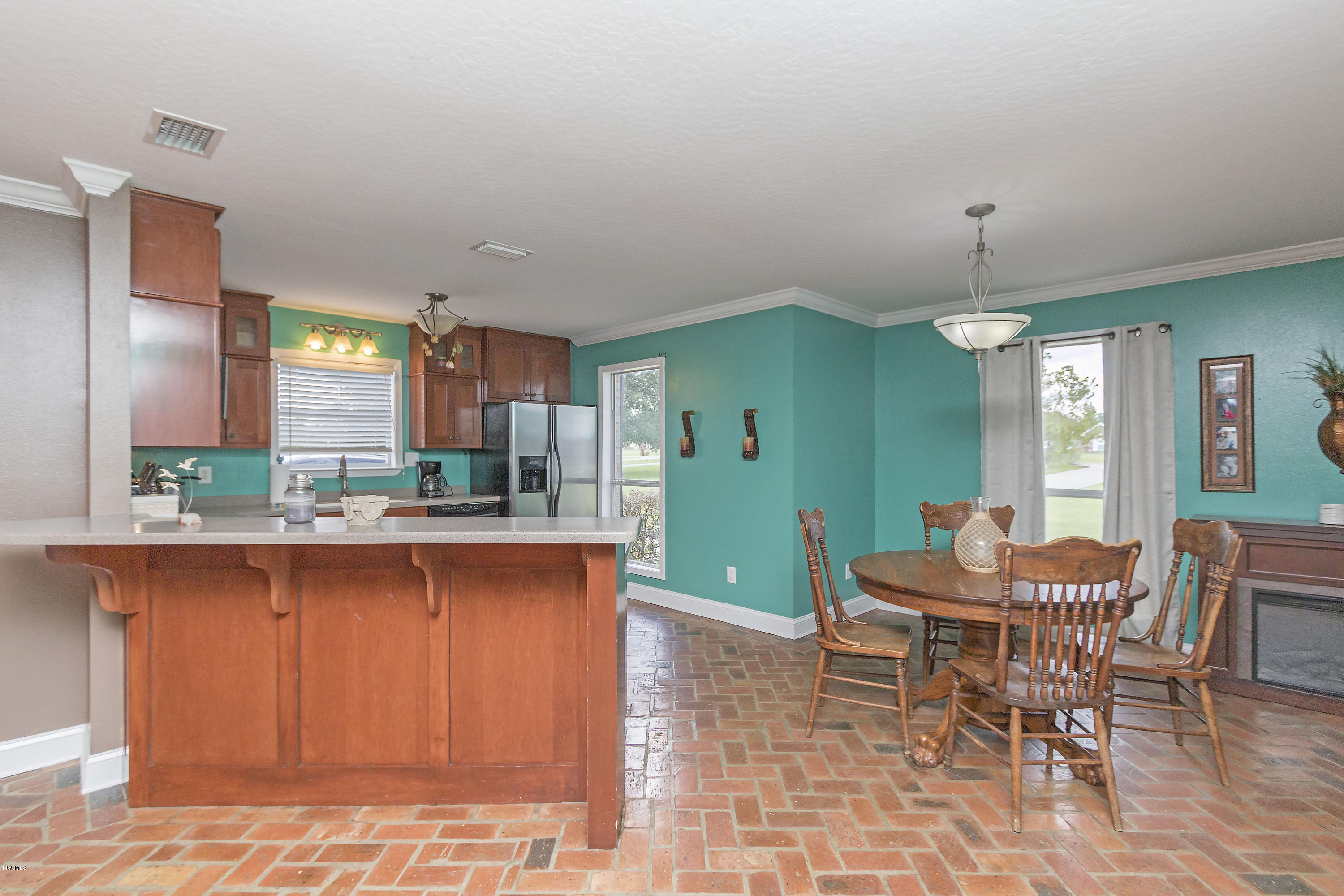 5017 Remington Road Moss Point, MS 39562 - Photo 8 of 23 8 Kitchen1