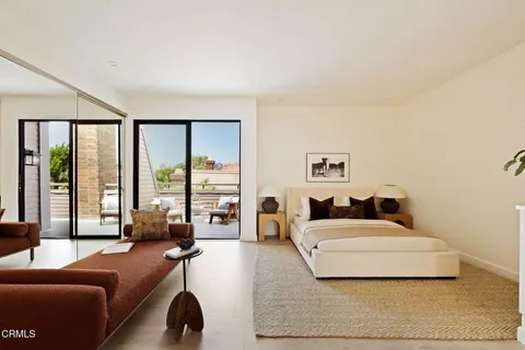 $1,349,000 | 4616 Glencoe Avenue, Unit 5, Marina del Rey, CA 90292