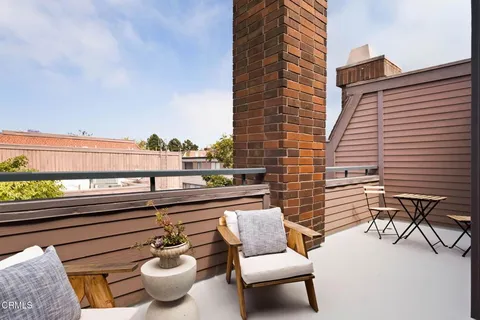 $1,349,000 | 4616 Glencoe Avenue, Unit 5, Marina del Rey, CA 90292