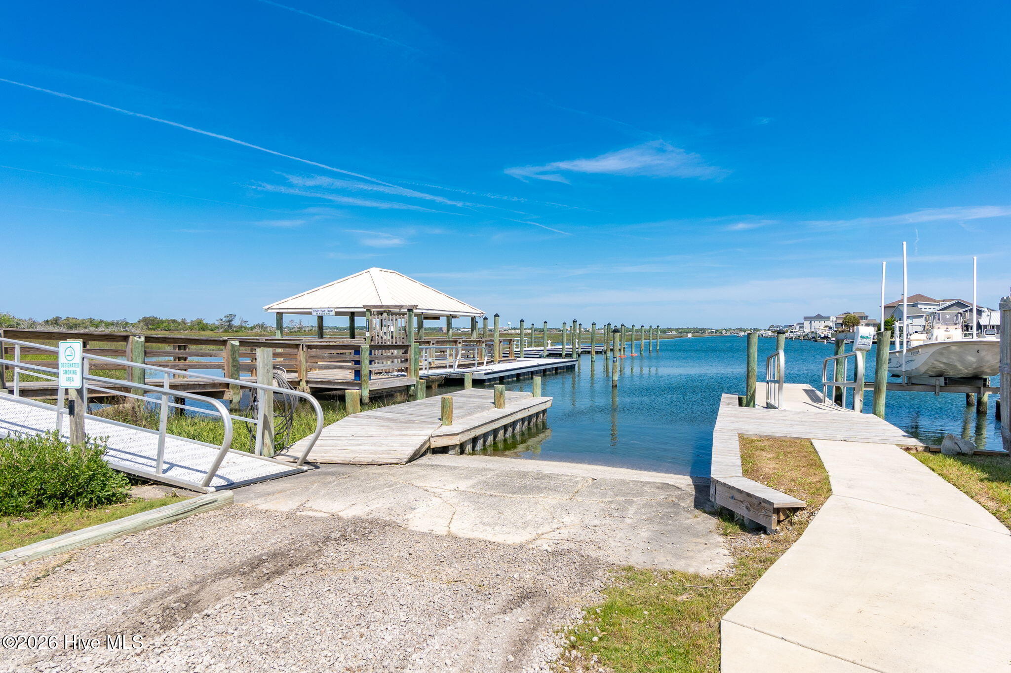 602 West Fort Macon Road, Unit 232 Atlantic Beach, NC 28512 - Photo 26 of 36 32-web-or-mls-chadwick-visuals-palm-suit