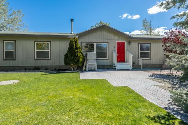 $525,000 | 25020 Highway 6, Benton, CA 93514