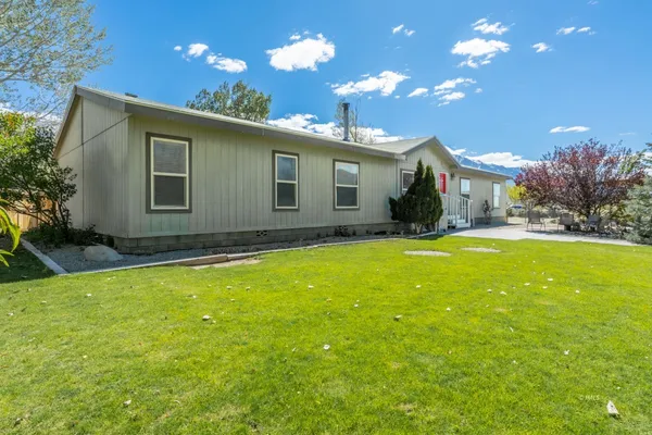 $525,000 | 25020 Highway 6, Benton, CA 93514
