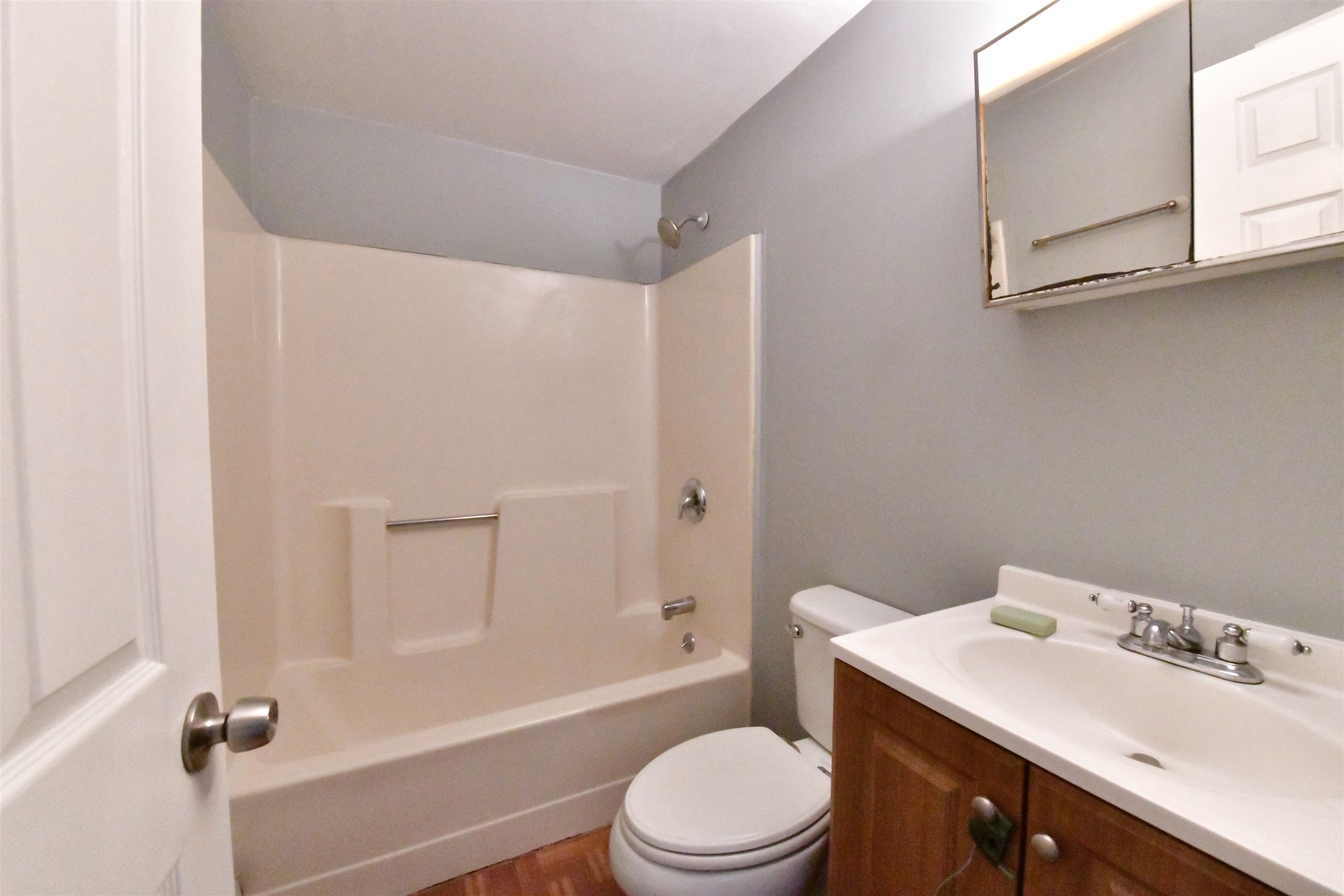265 Grove Street Manchester, NH 03103 - Photo 12 of 17 Gallery Image 12