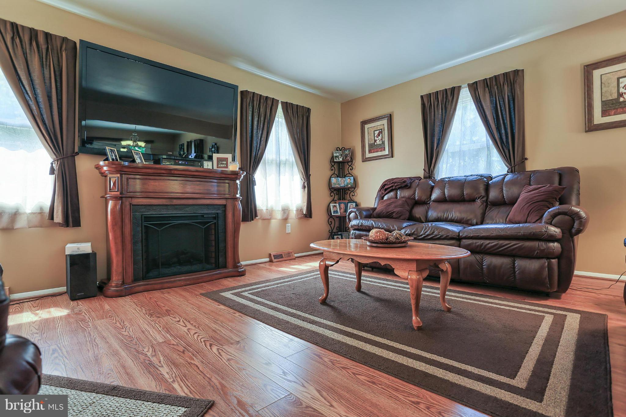 10615 Old Forge Road Waynesboro, PA 17268 - Photo 12 of 30 Family Room