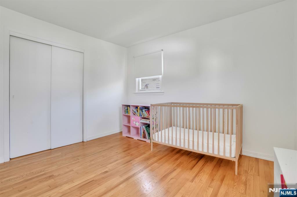 687 Lancaster Road Ridgefield, NJ 07657 - Photo 13 of 24