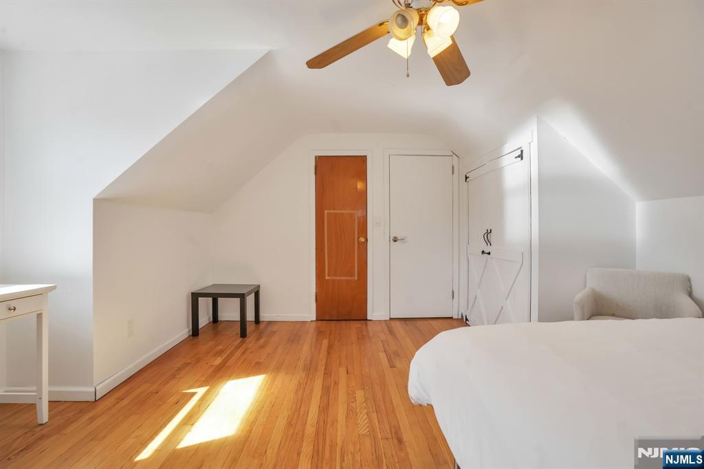 687 Lancaster Road Ridgefield, NJ 07657 - Photo 15 of 24