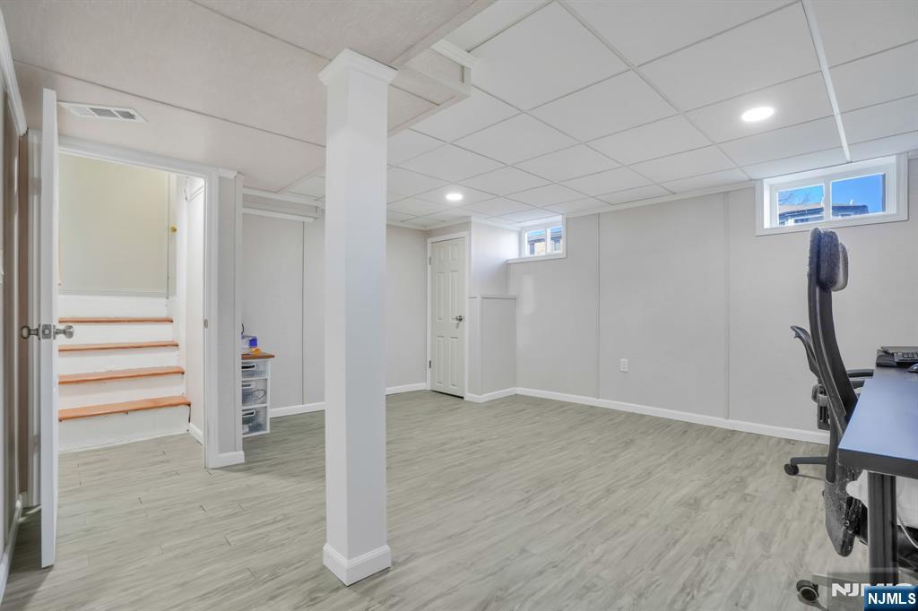 687 Lancaster Road Ridgefield, NJ 07657 - Photo 18 of 24