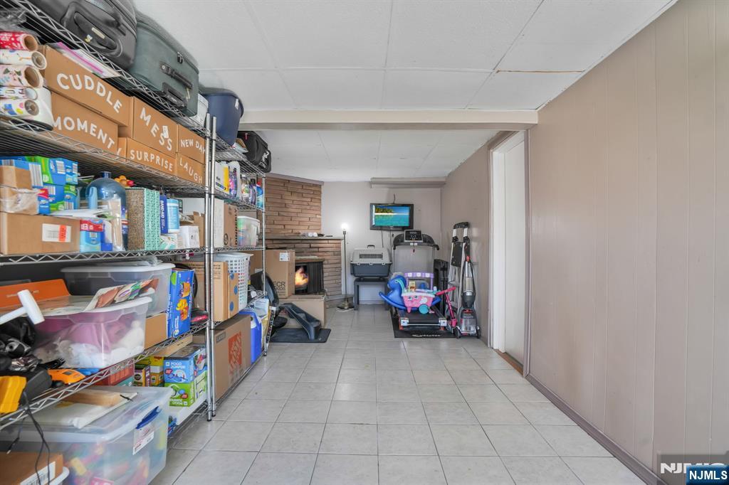 687 Lancaster Road Ridgefield, NJ 07657 - Photo 22 of 24