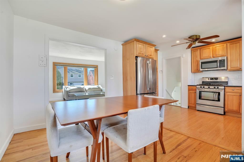 687 Lancaster Road Ridgefield, NJ 07657 - Photo 3 of 24