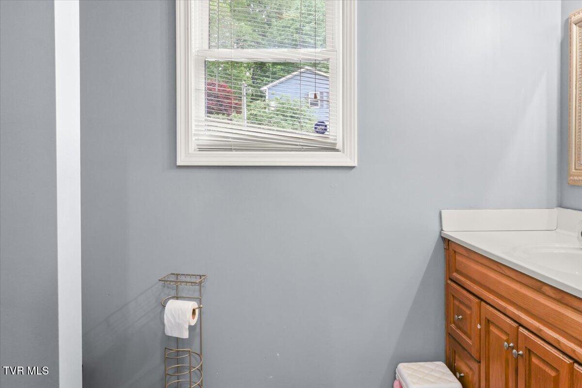 809 Ragan Road Trade, TN 37691 - Photo 16 of 42 16-IMG_7645