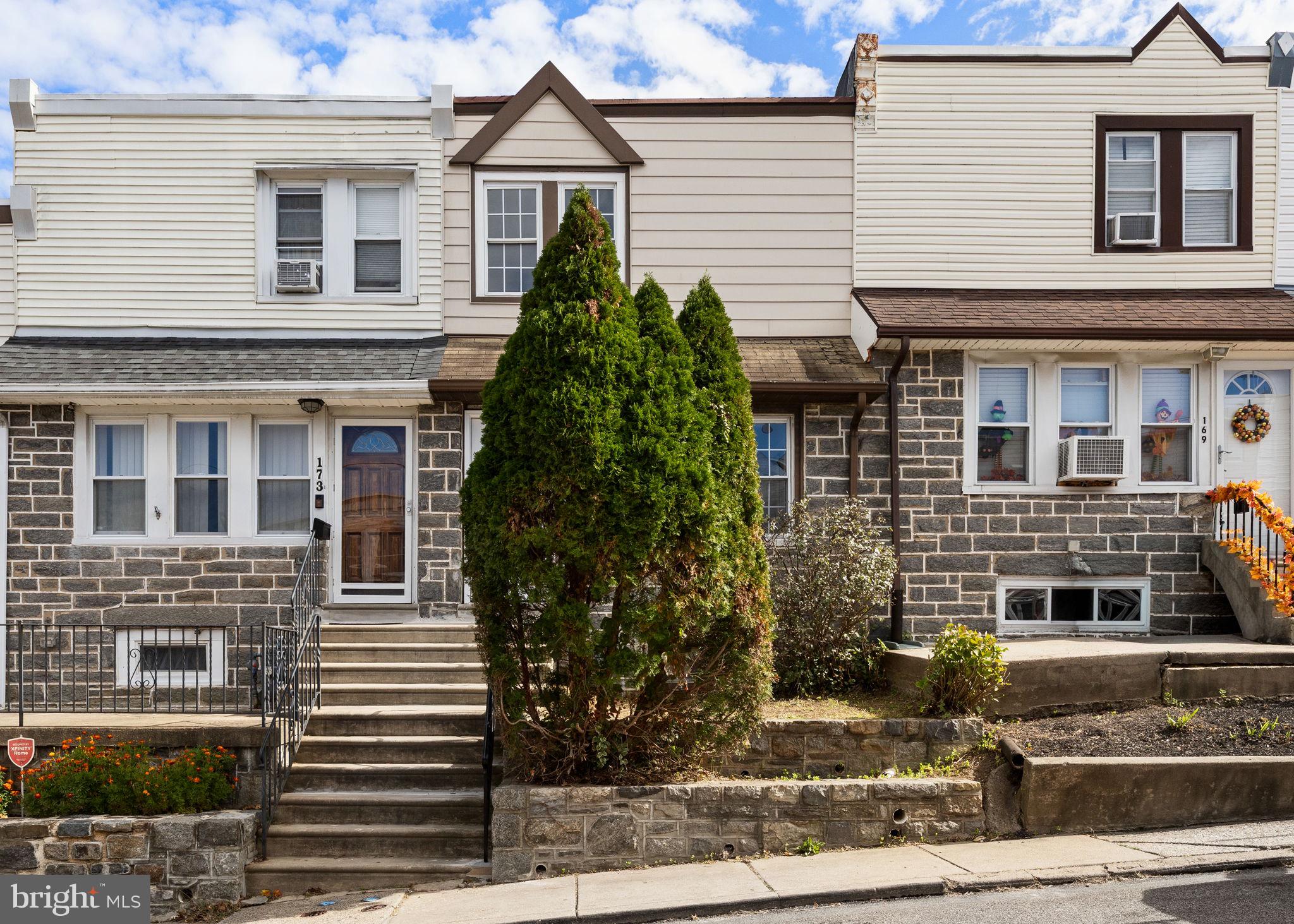 171 North Carol Boulevard Upper Darby, PA 19082 - Photo 27 of 32 a front view of a house with garden