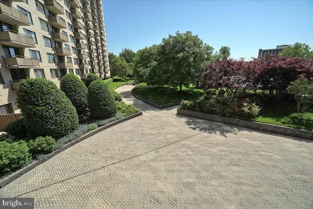 a view of a basketball court