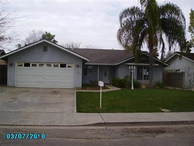 573 North Steven Avenue Reedley, CA 93654 - Photo 1 of 5 Gallery Image 1