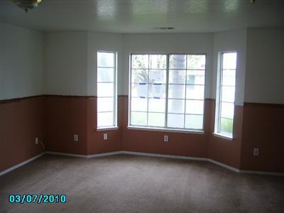 573 North Steven Avenue Reedley, CA 93654 - Photo 2 of 5 Gallery Image 2